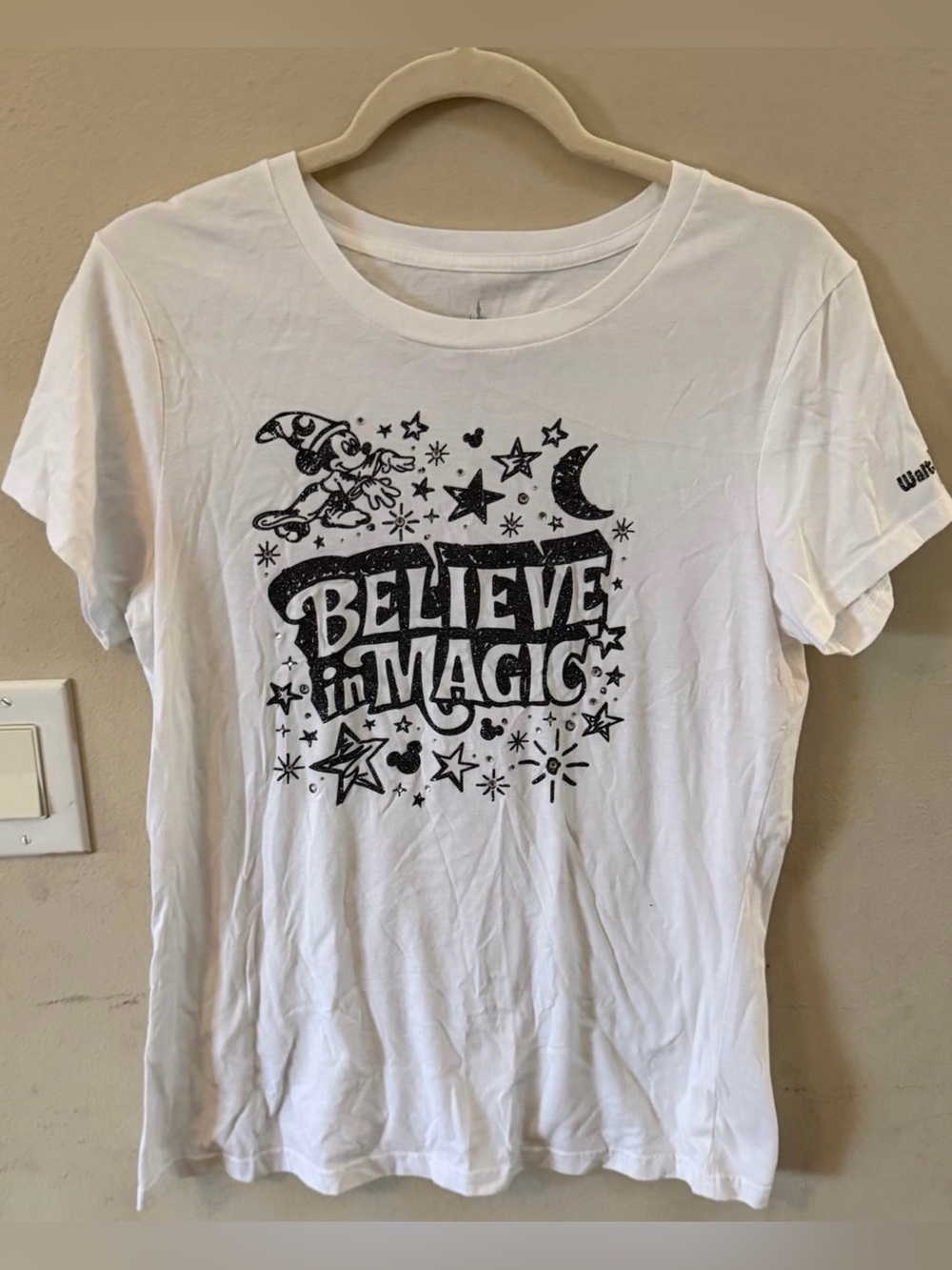 Official Disney parks tee “believe in magic”